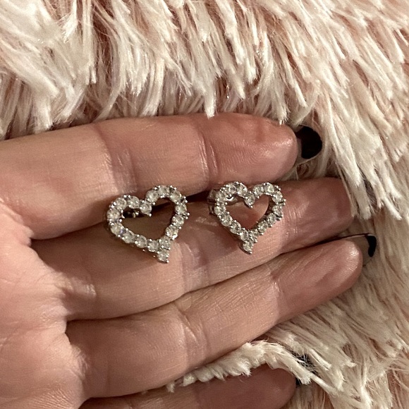 The Dazzle Heart 925 Silver White Sapphire earrings - Picture 12 of 13